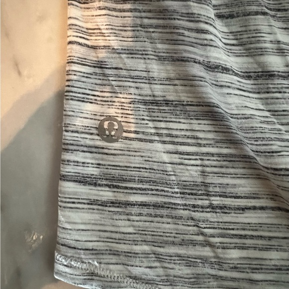 LuluLemon 2 in 1 Tank - Picture 3 of 4